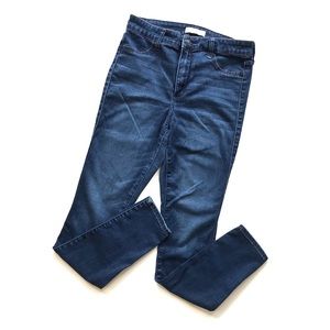 Abercrombie & Fitch high rise skinny ankle jeans 8